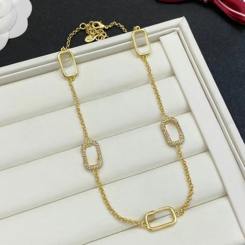 Brand Necklace Classic Designer Letter Pendant Necklace 18K Gold Plated Choker Chain Pearl Crystal Jewelry Party Valentines Day Anniversary Jewelry Gift