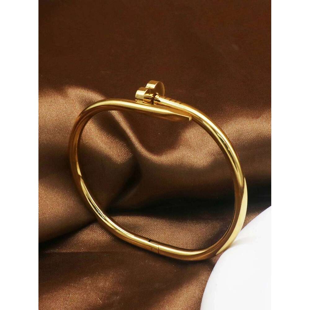 1 Piece High Quality Classic And Heart Bangles Fashion Jewelry Bracelets Nail For Women Men Accessories XJ260127