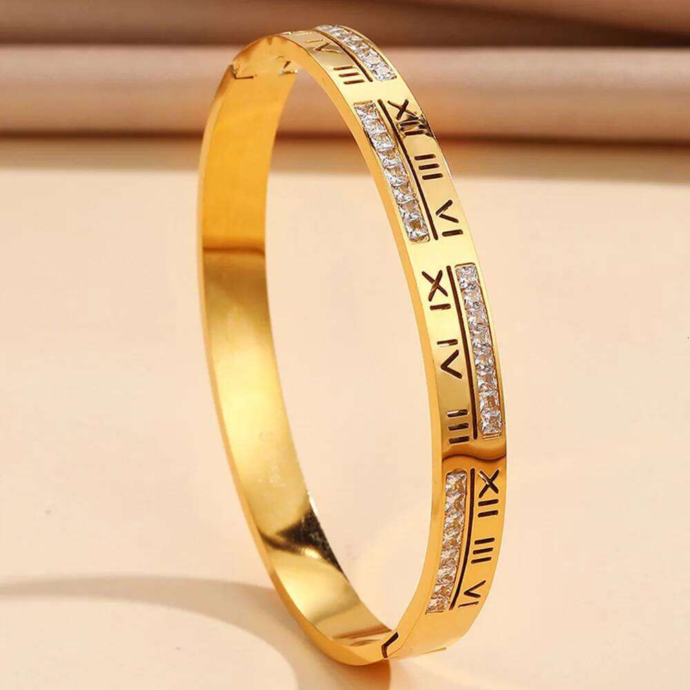 Simple and fashionable stainless steel gold-plated Roman numeral zircon bracelet ladies gift hot sale XJ260127
