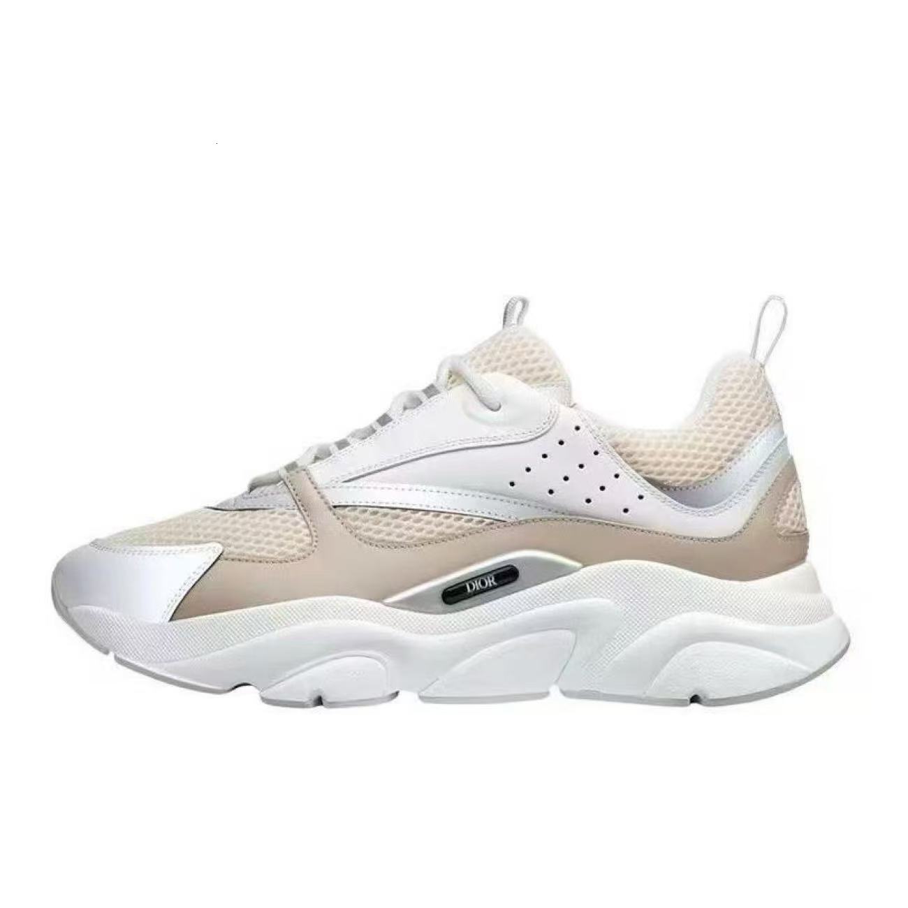 Designer top Luxury Men Women Running Shoes Leather Sneakers Triple Black Red White Blue Pale Pink Light Grey Gum Cream Reflective Outdoor Platform