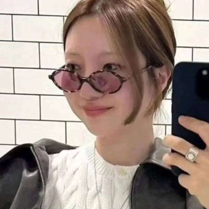 Sexy Small Oval Leopard Sunglasses Women Lovely Ins No Makeup Plain Frame Eyewear Cute Decorative Computer Glasses Men Z260127