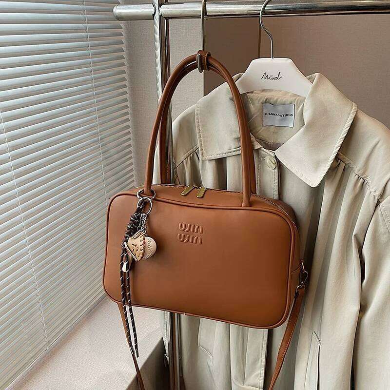 Luxury Design Boston Retro Large Capacity for Women 2025 New Autumn/Winter Commuting Versatile Shoulder Bag Top Quality