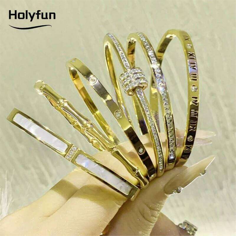 Classic Bracelet Design Gold Color Waterproof Stainless Steel Luxury Brand Sparkling Zircon Bangles for Women Gift Jewelry XJ260127