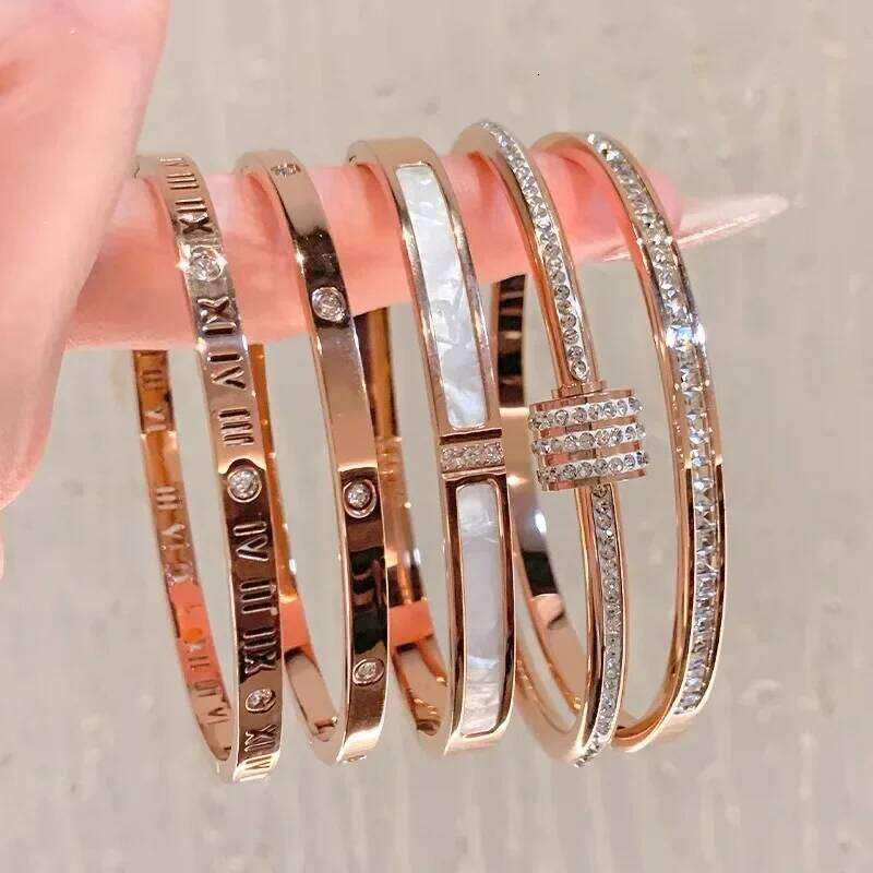 Fashion Stainless Steel Rose Gold Bangle 1PCS Hot Sale Lovely Not Fade Women Bracelet Boutique Girl Gift XJ260127