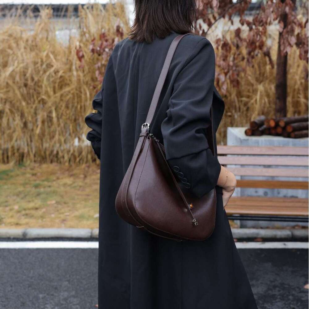 Luxury Shoulder Bags New Trendy Fashion Underarm Versatile Commuting Elegant Niche Handbag Crossbody Bag SENYY