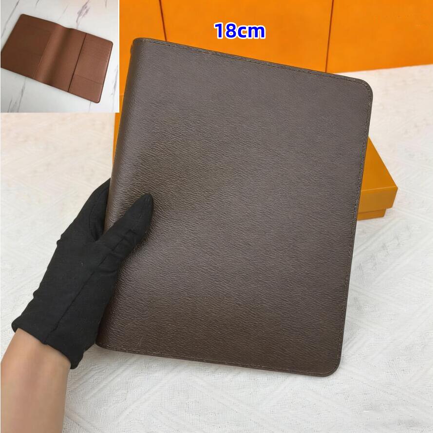 18cm Large DESK AGENDA COVER Holders Memo Planner Men A5 Notebook Diary Luxury Designer Agendas Protective Case Card Passport Holder Wallet Desktop Notepad 20100
