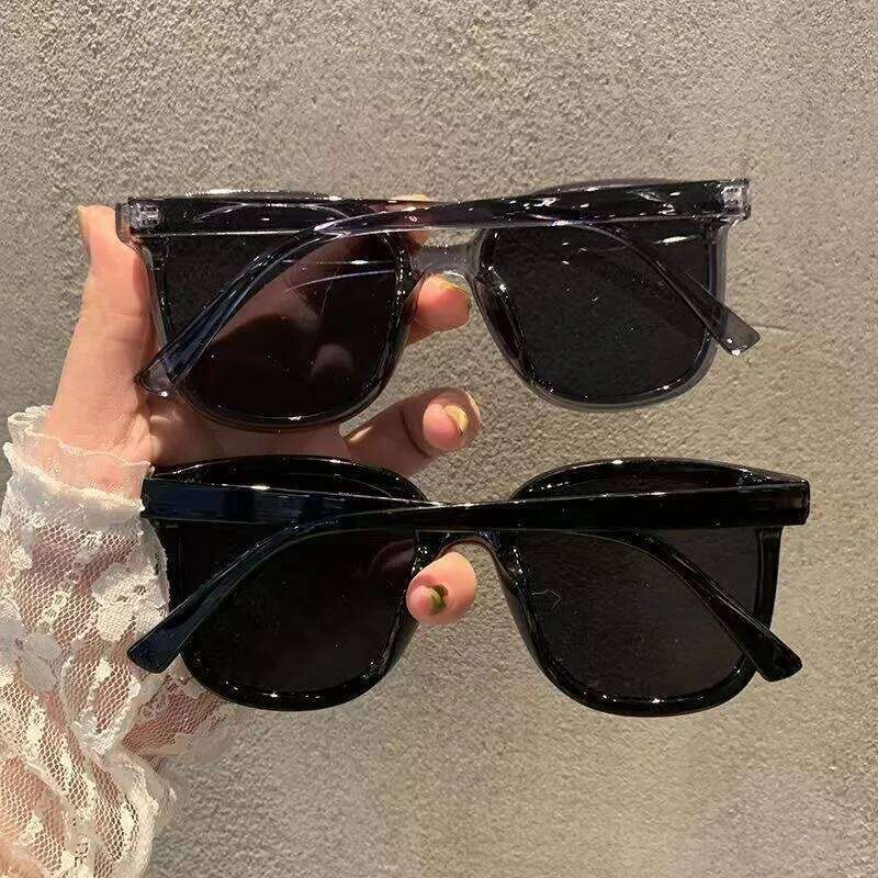 New Fashion Square Women's Sunglasses Retro Rice Nail Metal Outdoor Sun Shading Sports Glasses For Men And Women Z260127
