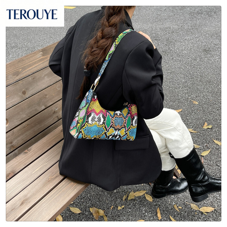TEROUYE Chinese ethnic style personalized women's handbag autumn and winter new fashion, niche texture design, trendy small square bag, luxurious