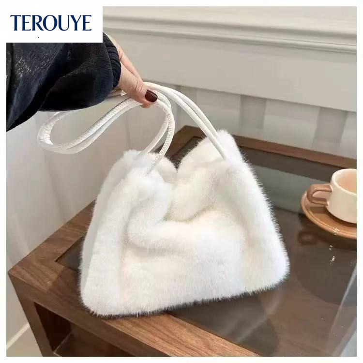TEROUYE Autumn/Winter New Fashionable bag Light Luxury Elegant Simple Underarm Bag Plush Fashion Style Women's Handbag bag