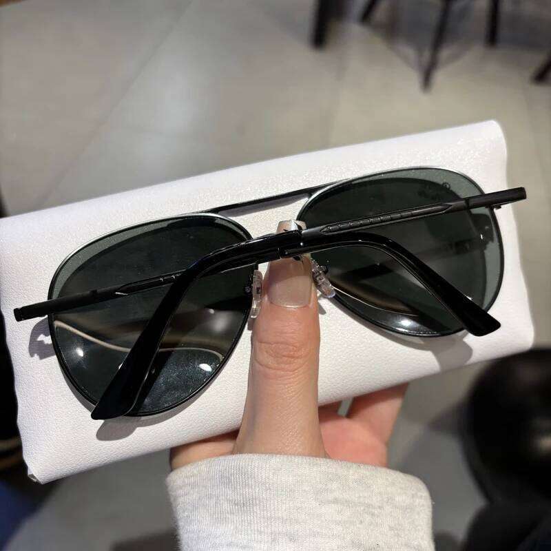 2025 New Glass Sunglasses Men Fashion With UV Protection Large Frame Refreshing Sunshade For Driving Pilot Style Glasses Z260127