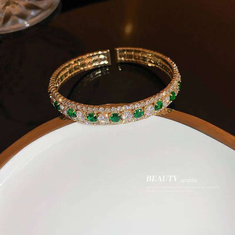 New Hot Selling Emerald Open & Bangle for women Simple Ladies Bracelet Delicate Jewellery Gift XJ260127