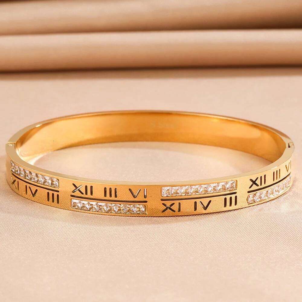 Simple and fashionable stainless steel gold-plated Roman numeral zircon bracelet ladies gift hot sale XJ260127