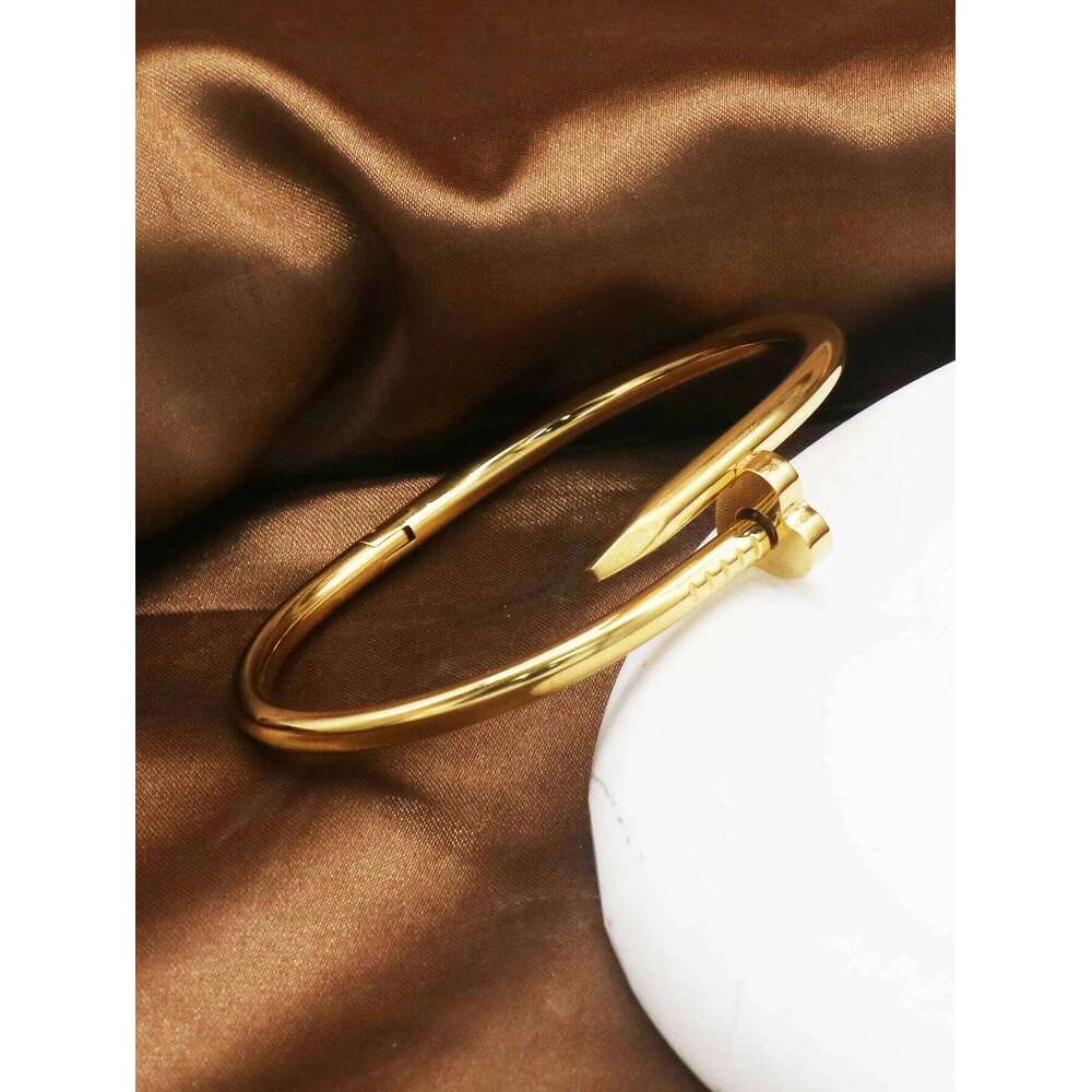 1 Piece High Quality Classic And Heart Bangles Fashion Jewelry Bracelets Nail For Women Men Accessories XJ260127