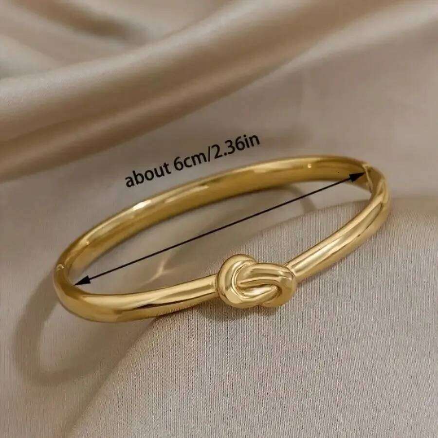 Anti allergy fashionable and elegant gold knot bracelet, daily wear, Valentine's Day gift, local warehouse, clearance. XJ260127