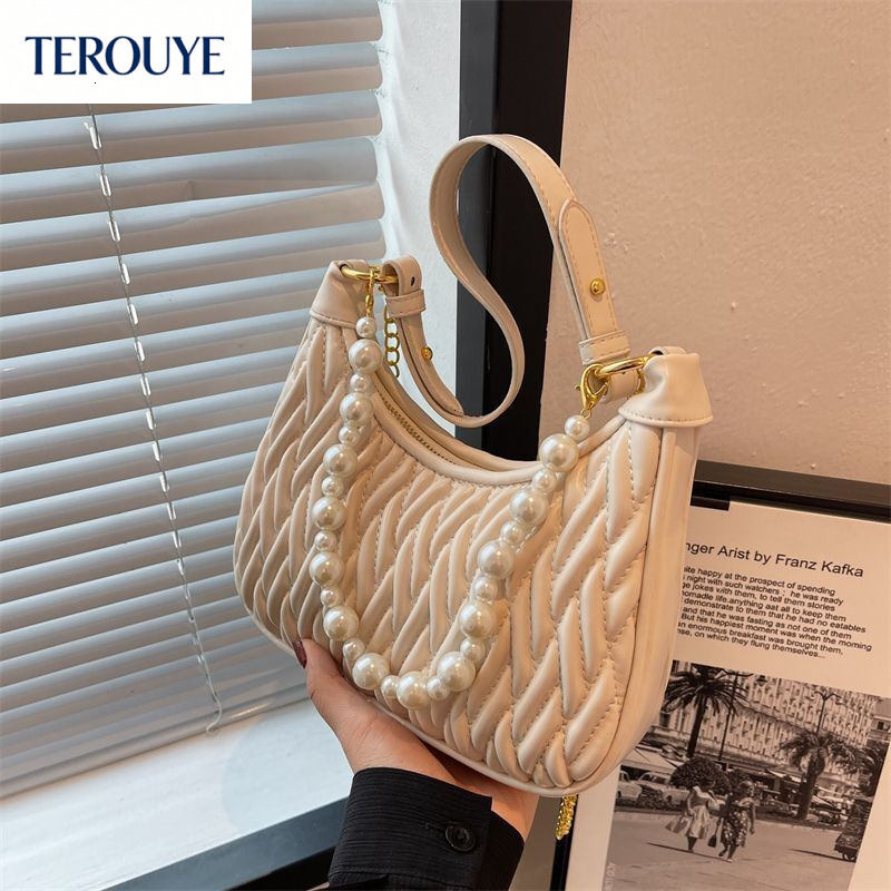 TEROUYE bag autumn and winter bag new underarm bag crossbody bag niche design light luxury elegant style French style women's underarm bag