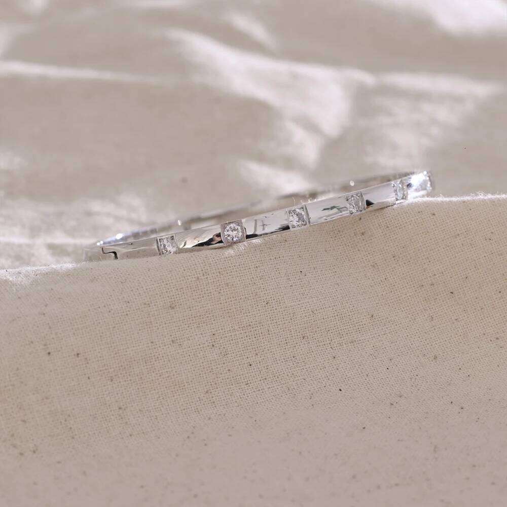 NiNice 2025 Exquisite Stainless Steel Cubic Zirconia Round Bracelet Bangle Fashion Trendy Jewellery Party Gift XJ260127