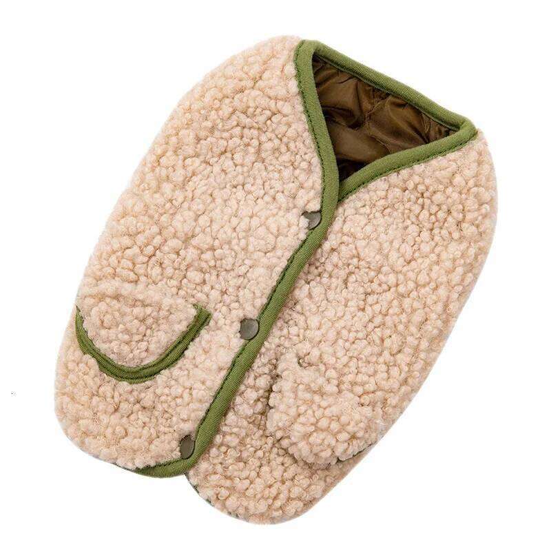 Autumn Cute Pocket Dog Warmth Vest Lamb Fleece Coat Pet Jacket Puppy Christmas Clothes XJ260127