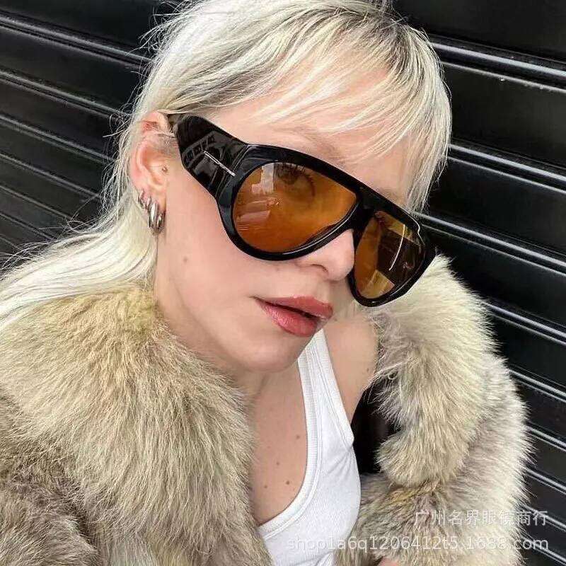 New Oversized Pilot Women Fashion Luxury Big Frame One Piece Gradient Sunglasses Retro Classic Thick Shades Z260127