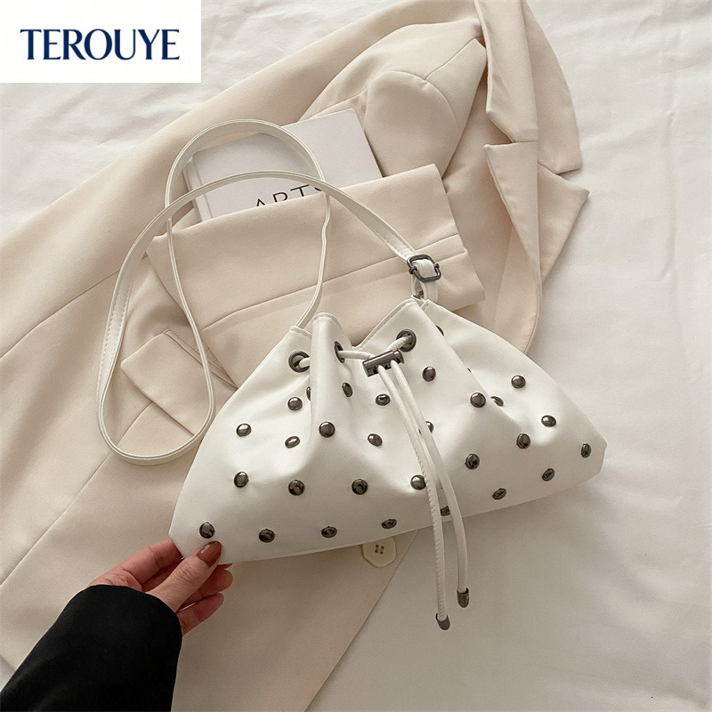 TEROUYE European and American fashion Y2K style rivet hollow armpit bag autumn and winter new trend drawstring design women's handbag elegant lux