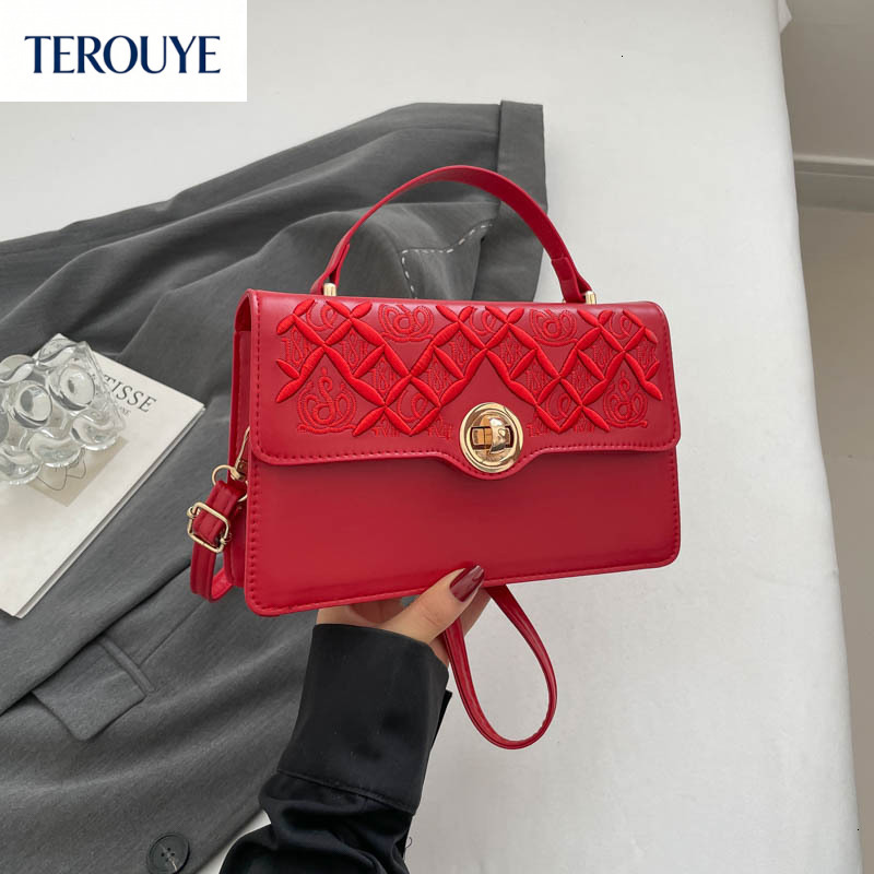 TEROUYE Autumn New Fashionable Simple Quilted Small Flower Chain Women's Shoulder Bag Trendy Embroidery Design Versatile Elegant Small Square Bag