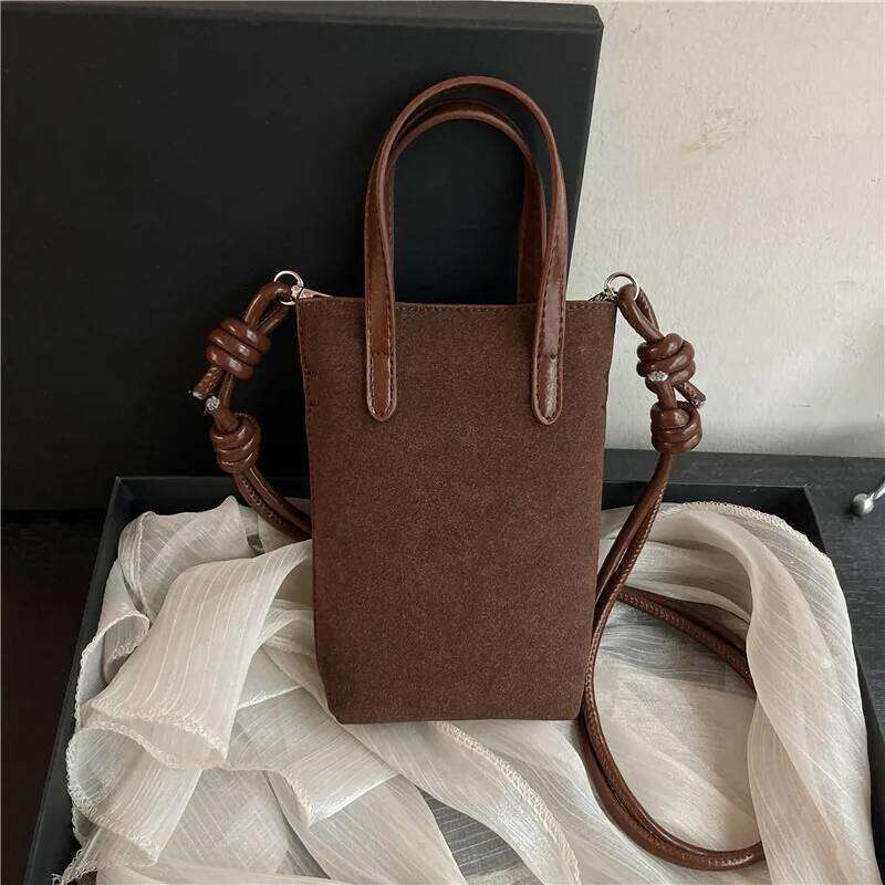 Retro Niche Leopard Print Women's Autumn and Winter Versatile Messenger Super Fire Suede Mobile Phone Small Square Bag