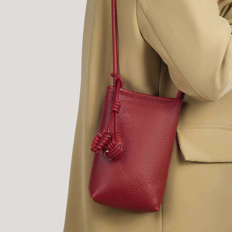 Wholesale leather versatile crossbody small shoulder simple texture phone bag for women fresh