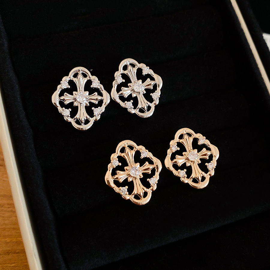 Silver Needle Zircon Rhombus Cross Personality Fashion Niche Daily Light Luxury High-end Earrings - view 9