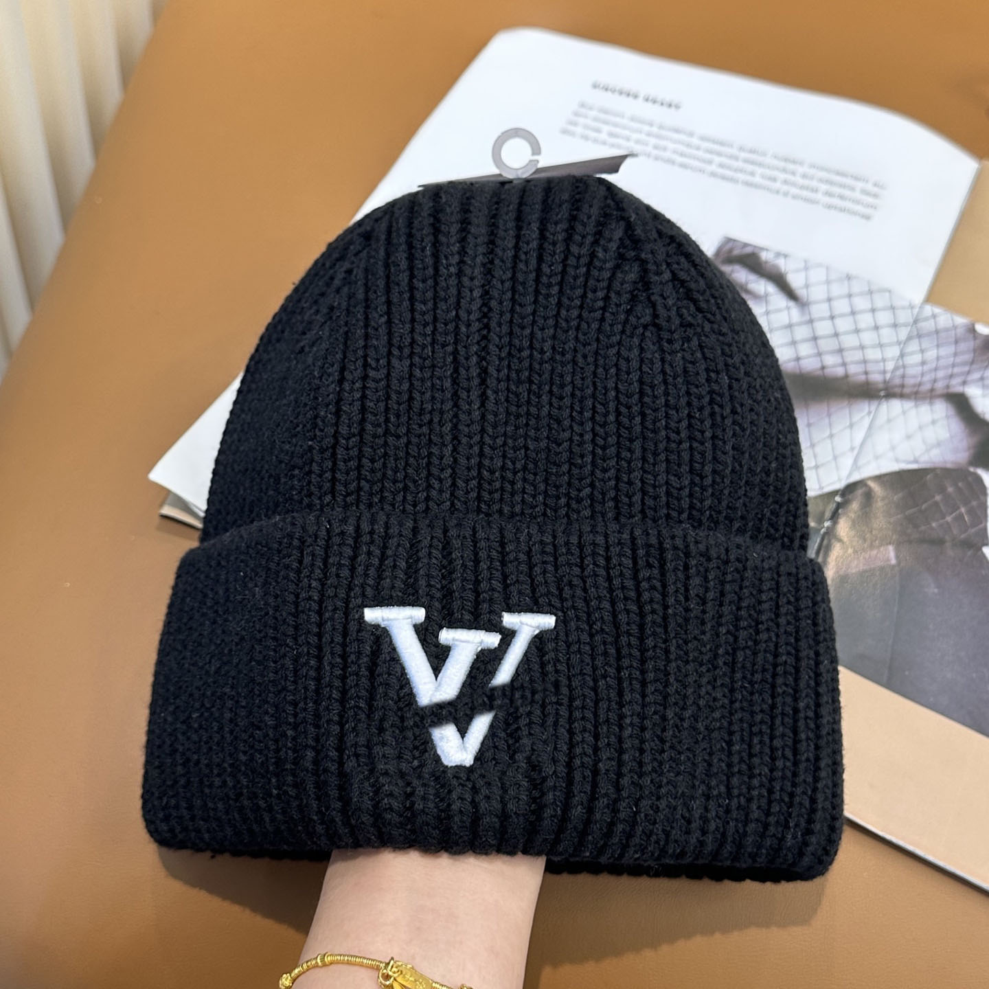 Designer beanie for women hat winter wool Knitted thick thread vertical pattern classic embroidery logo man hats warm casual simple styles solid winter nice