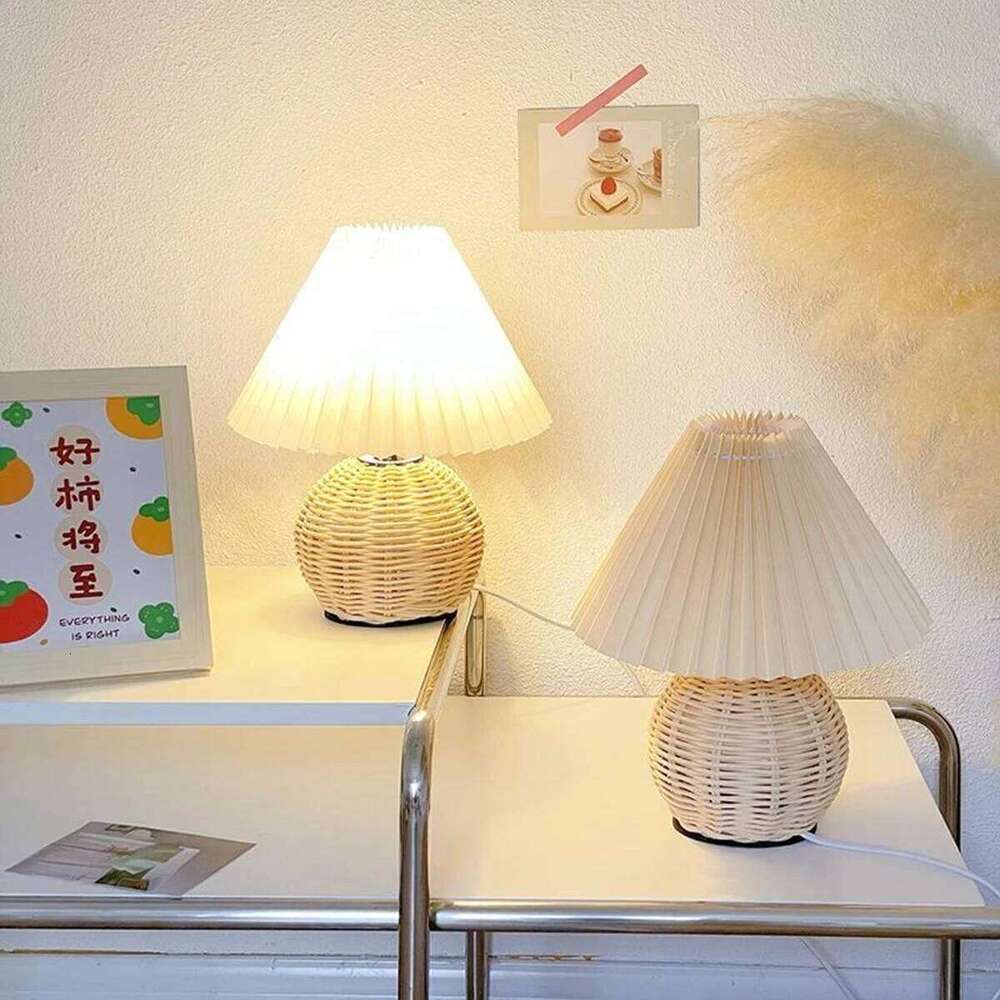 LED Fabric Pleated Lampshade Light Retro Rattan Strip USB PLUG Bedroom Bedside Desk Lamp Indoor Home Decoration Lighting Z260127