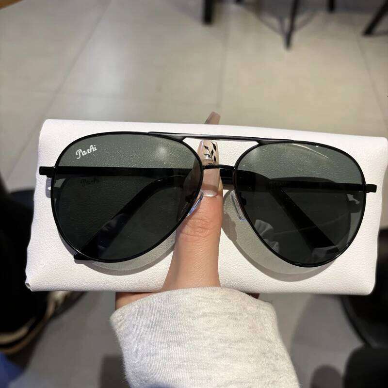 2025 New Glass Sunglasses Men Fashion With UV Protection Large Frame Refreshing Sunshade For Driving Pilot Style Glasses Z260127