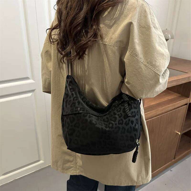 New Fashion Leopard Print Crossbody Women Large Capacity Hobo Shoulder Bag Lightweight Casual and Versatile Storage Bags