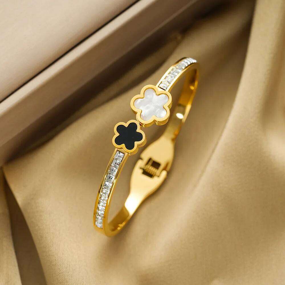 Stainless Steel Fashion Shell Flower Bangles Women Trendy Shiny Zircon Can Open Bracelets Hand Accessories Gifts for Friends XJ260127