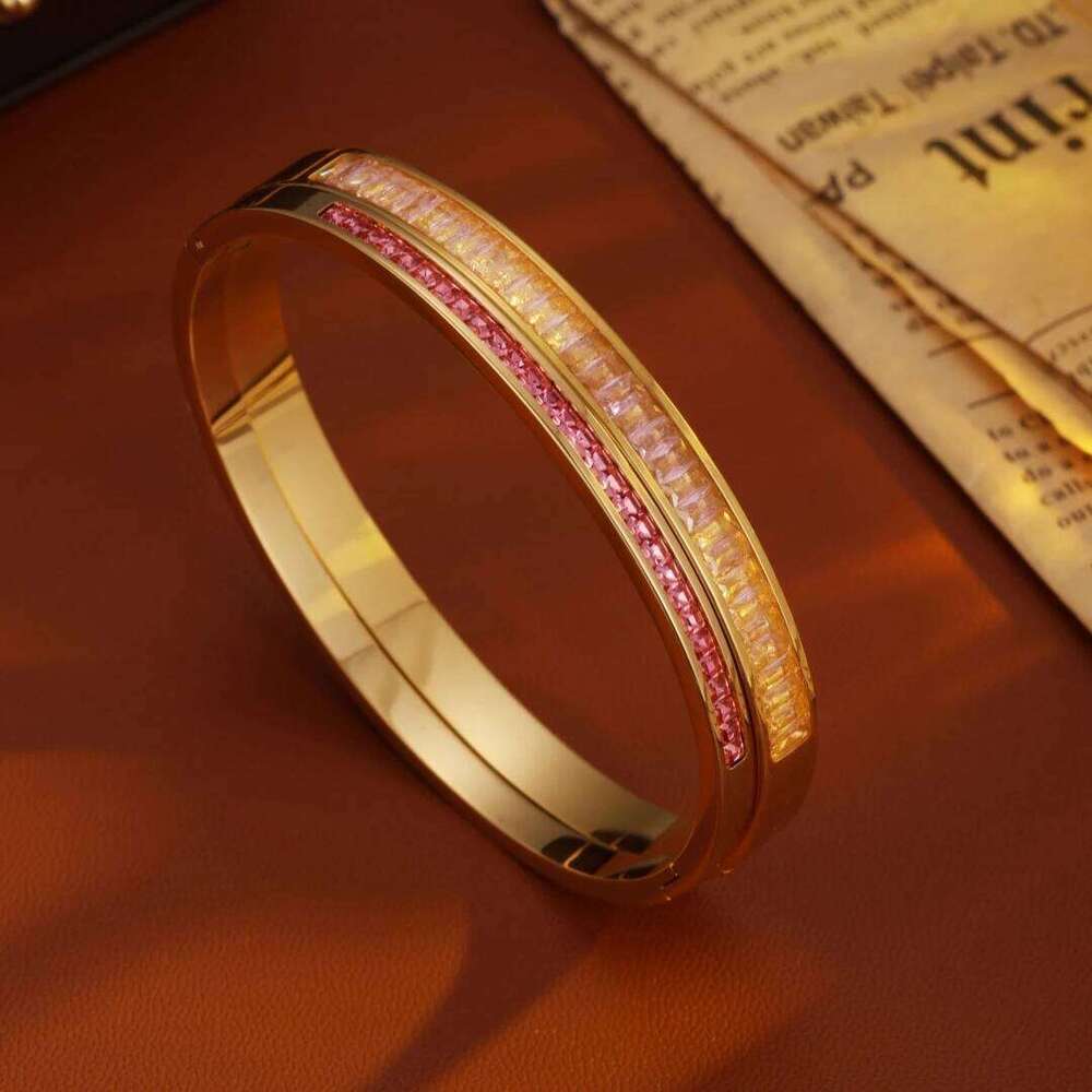 2-piece Of Stainless Steel Inlaid Powder Zirconium Set Women Men's 18k Gold Couple Holiday Gift Bracelet Jewelry XJ260127