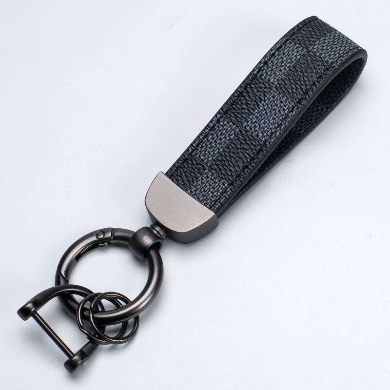 New High-End Leather Keychain Presbyopia, Metal Key Ring for Men and Women, Car Accessories S260126