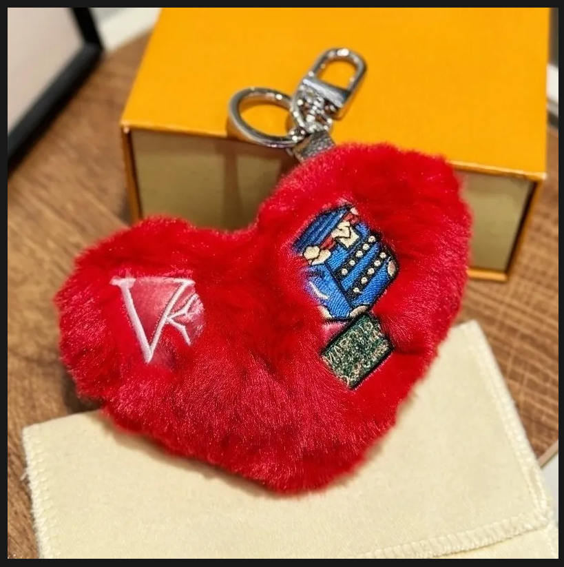 2025 Latest hot models 2 New Keychain Chocolate keychain Premium Leather & Aluminum Designer Key Chain Holder Stylish Keyring Jewelry456