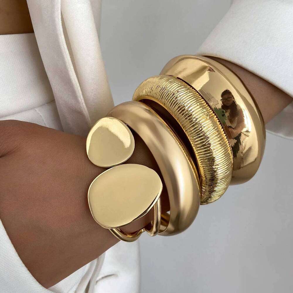 Ingemark 4 Style Vintage Irregular Ellipse Smooth Curved Bracelets Women Trendy Punk Arc Striped Openning Spring Bangle Jewelry XJ260127