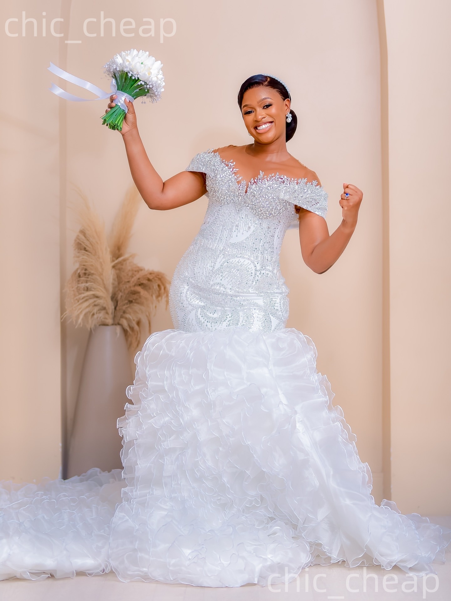 African Aso Ebi 2026 Ivory Mermaid Wedding Dress Sheer Neck Crystals Sequined Tiers Organza Sparkly Elegant Bridal Gowns Dresses ZJ230