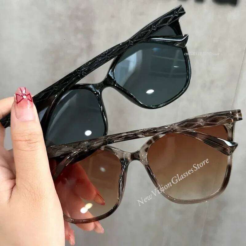Vintage Cat Eye Goggles Sunglasses Women Fashion Oversized Men Retro Black Sun Glasses Trendy Shades Driving UV400 Eyewear Z260127