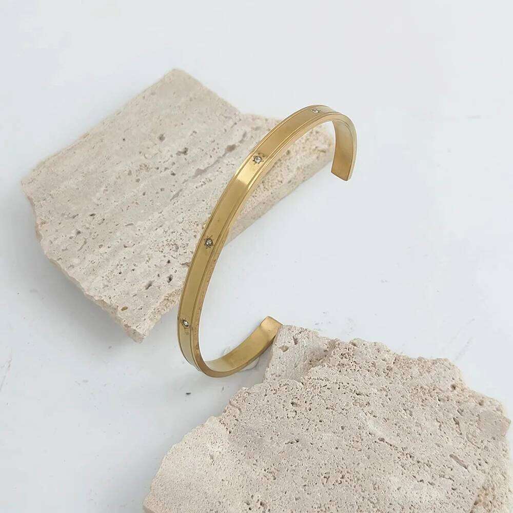 New simple personalized fashionable stainless steel women's bracelet, retro jewelry, inlaid with zircon,gift for women XJ260127