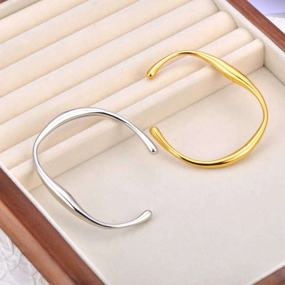 JeeMango Stainless Steel Wrist Opening Bracelet Bangle For Women Gold Color Handmade Cast Statement Brand Party Jewelry JB24008 XJ260127