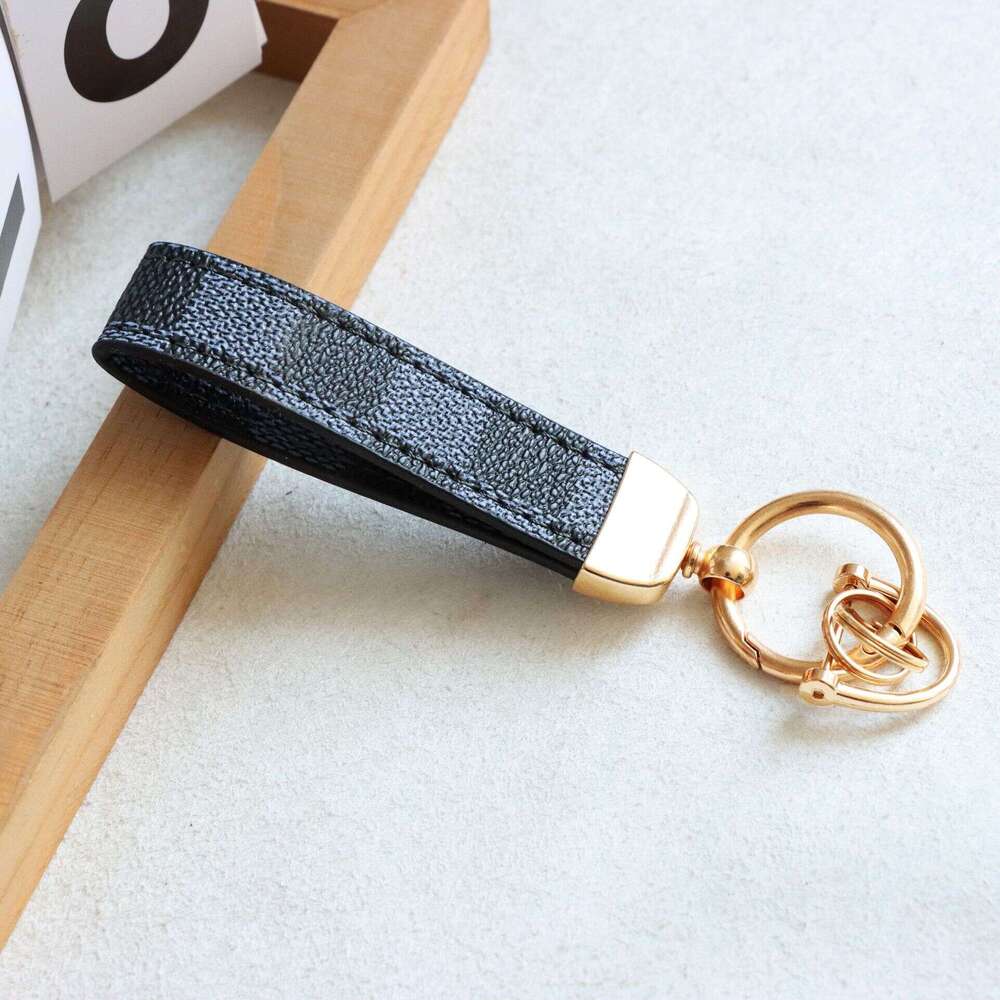 New High-End Floral Leather Keychain Waist Hanging Use Metal Key Ring Pendant for Men and Women Wholesale Car Accessories S260126