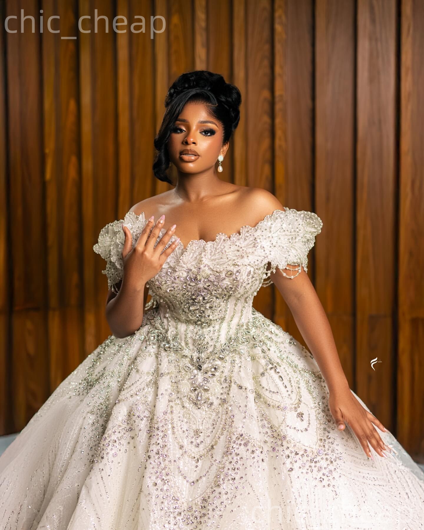 African Aso Ebi 2026 Ivory Ball Gown Wedding Dress Beaded Crystals Florals Sweetheart Tulle Sparkly Elegant Bridal Gowns Dresses ZJ234