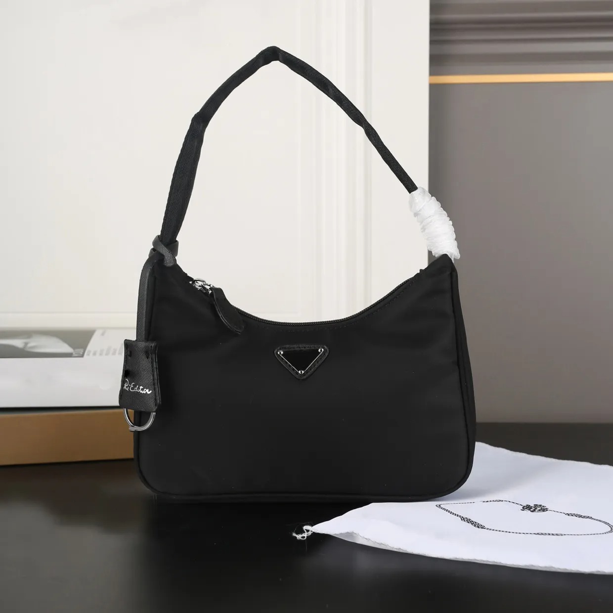 2026 Designer Bag Luxury Bag Shoulder Bag Women's Classic Nylon Crossbody Bags Fashionable High-Quality Handbags Convenient Commuter Bags Multi-Function Wallets