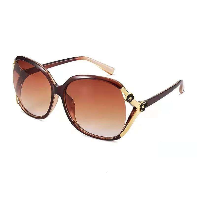 Round Woman Vintage Brand Travel Classic Sun Glasses Female Fashion Retro Small Frame Sunglasses UV400 Z260127