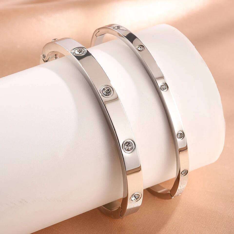 Minimalist Stainless Steel Bracelet With Round Zircon Inlay Fashion Jewelry Accessory Silver Or Gold For Daily Wear Gifts XJ260127