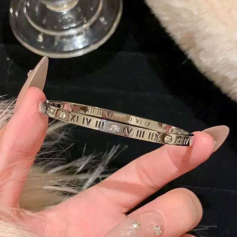 Watty stylish titanium steel inlaid zircon bracelet, simple style, wear jewelry on women's summer wrists XJ260127