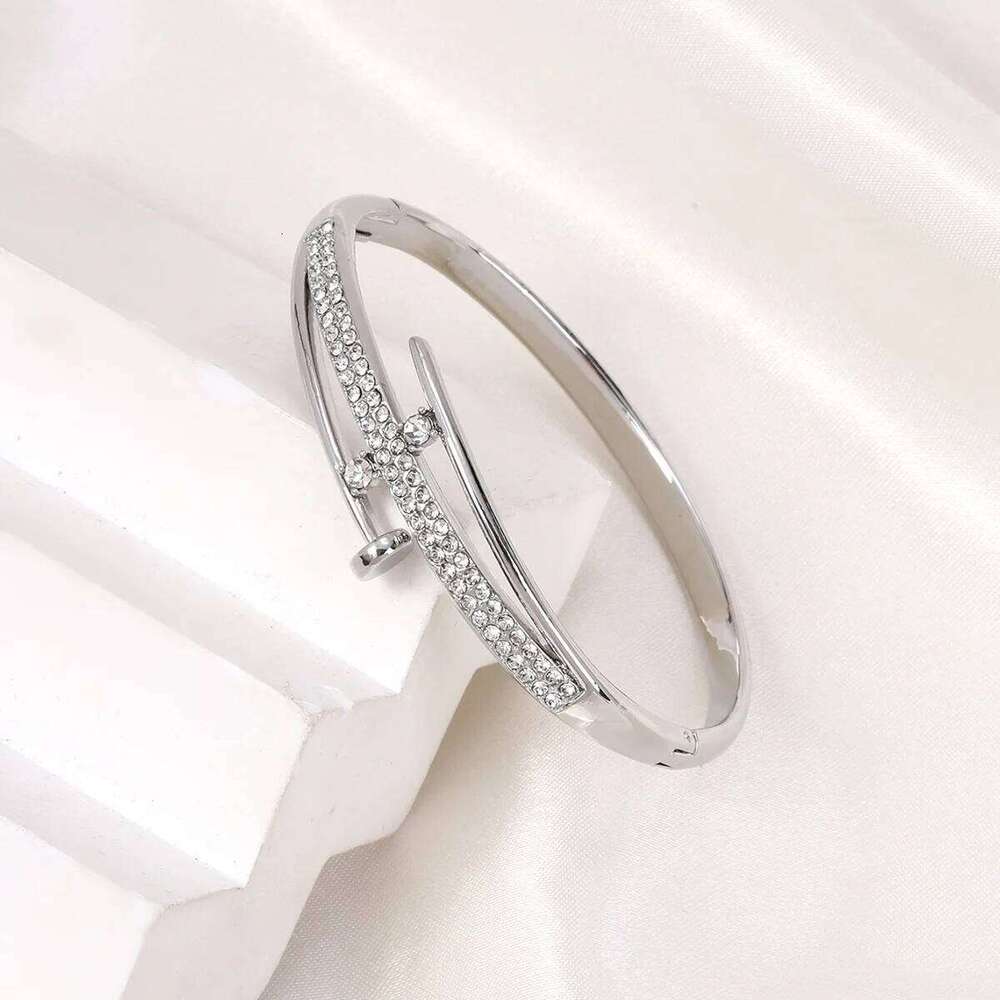 2026 New Fashion Double-row Diamond Nail Women Simple Hot-selling Bracelet Girls Ladies Alloy Luxury Versatile Jewelry XJ260127