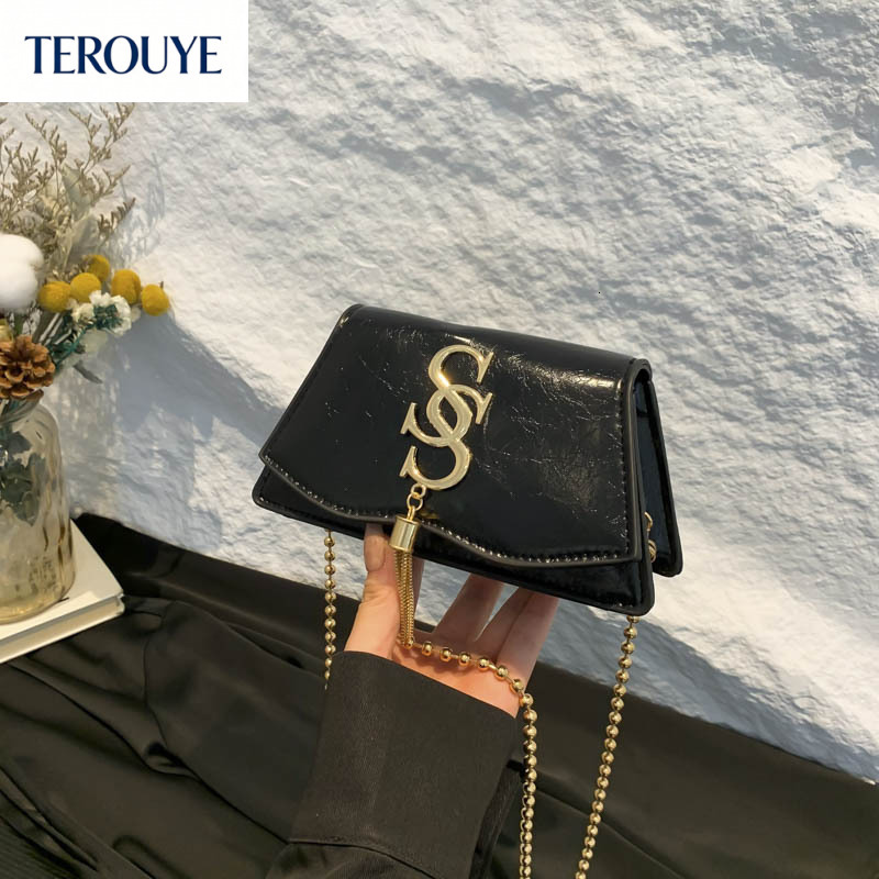 TEROUYE Minimalist letter personalized design shoulder bag autumn and winter new fashion trend style casual retro women's armpit bag luxury