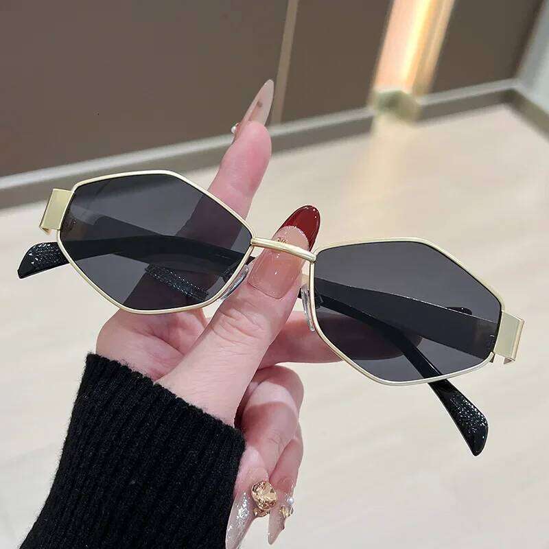 Fashion Polygonal Women Sunglasses 2025 Vintage Brand Rhombus Ladies Sun glasses Shades Unique Metal Frame Punk Eyewear Men Z260127