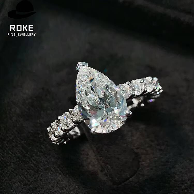 IGI Laboratory-grown 302ct Pear-shaped Centre Diamond with 158ct Round Accent 9K-18K White Gold Luxury Diamond Ring for Women